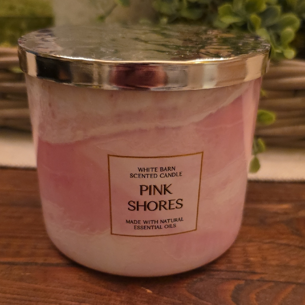 White Barn Candle Pink Shores Scented Candle 3 Wick Candle New